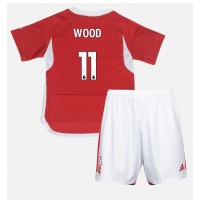 Nottingham Forest Chris Wood #11 Replika babykläder Hemmaställ Barn 2023-24 Kortärmad (+ korta byxor)